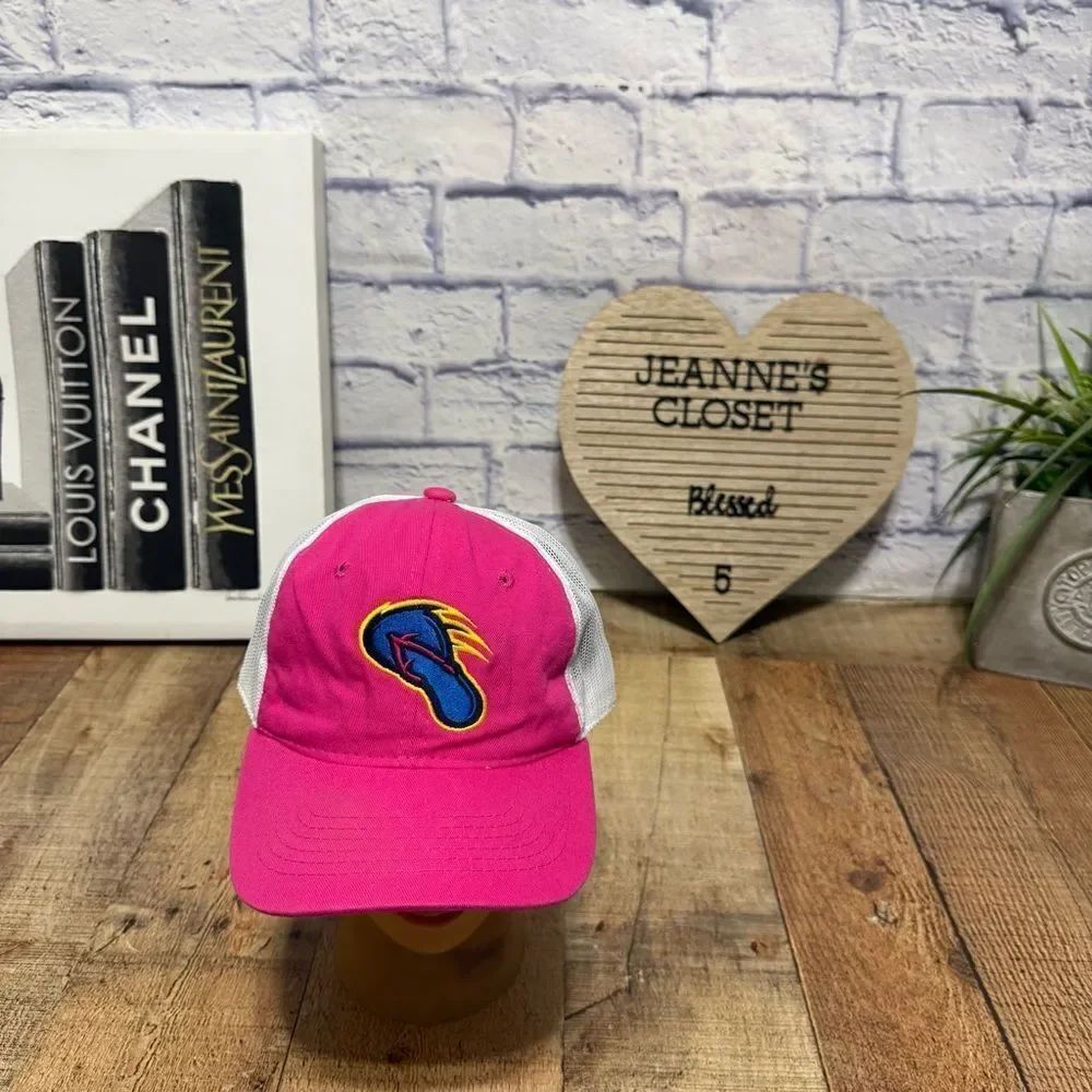 San Antonio Missions Flying Chanclas Hat Cap Strap Back Women’s Pink One Size